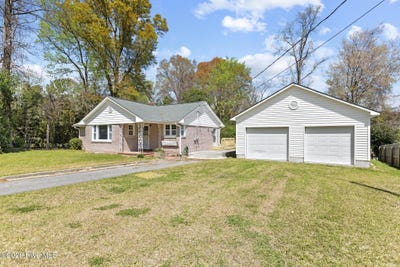 /international/us/106-elizabeth-street-richlands-nc-110106756884/