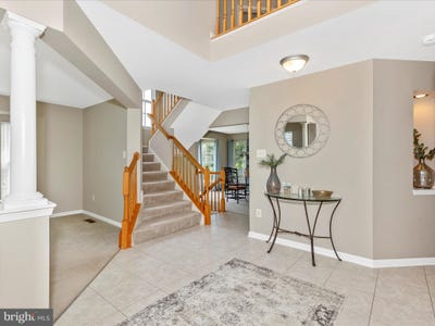 /international/us/1402-marian-way-mount-airy-md-110100775038/