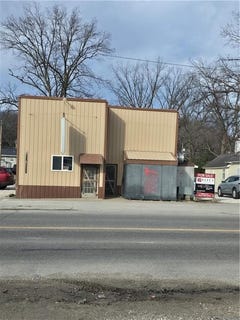 /international/us/707-e-broadway-street-brunswick-mo-110105345419/
