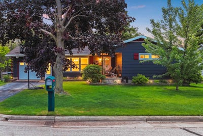 /international/us/1231-rhode-island-street-sturgeon-bay-wi-110108746113/