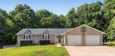 /international/us/180-hillcrest-drive-gaffney-sc-110109859754/