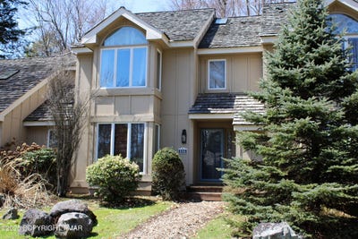 /international/us/856-crest-pines-lane-pocono-pines-pa-110104269619/