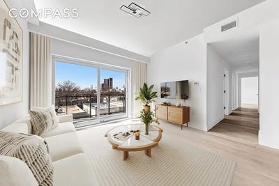 /international/us/12-16-30th-avenue-queens-ny-110108224144/