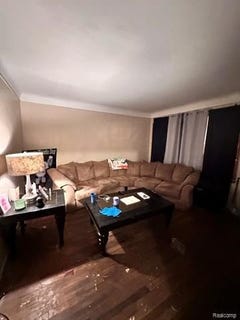 /international/us/17845-rowe-street-detroit-mi-110120122603/