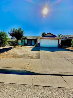 /international/us/125-n-martin-st-porterville-ca-110100632508/
