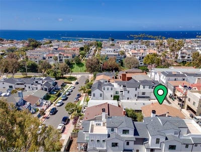 /international/us/415-heliotrope-avenue-1-2-corona-del-mar-ca-110107953478/