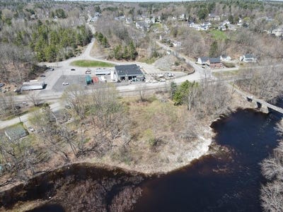 /international/us/margin-street-orono-me-110107820245/