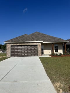 /international/us/25717-raines-ave-denham-springs-la-110108408998/