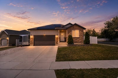 /international/us/237-w-125-n-clearfield-ut-110108198159/