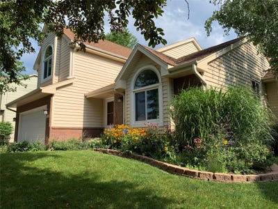 /international/us/8209-sharon-drive-urbandale-ia-110108223649/
