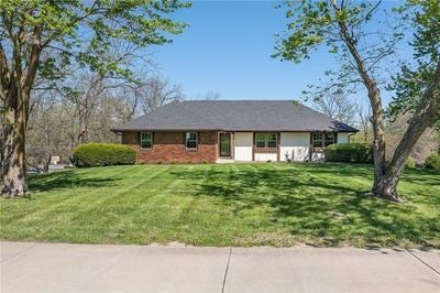 /international/us/13491-heritage-drive-st-joseph-mo-110107398442/