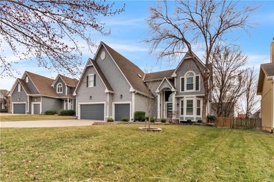 /international/us/8007-w-131st-terrace-overland-park-ks-110107568109/