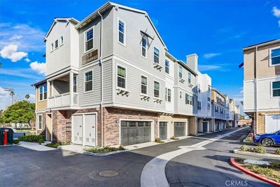 /international/us/1028-n-anaheim-boulevard-anaheim-ca-110106229457/