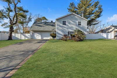 /international/us/26-clusterpine-street-medford-ny-110097221886/?lang=zh-tw