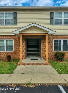 /international/us/2322-indian-drive-jacksonville-nc-110100917074/
