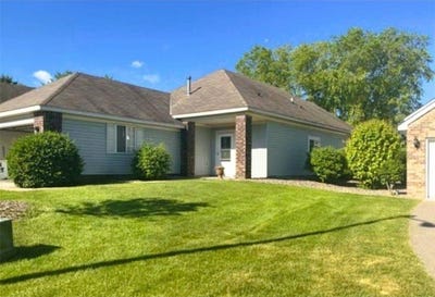 /international/us/2704-oak-ridge-trail-woodbury-mn-110108689275/