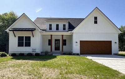 /international/us/4655-elsie-street-erie-pa-110095110932/