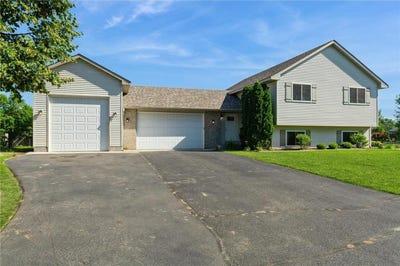 /international/us/13339-3rd-avenue-s-zimmerman-mn-110100754903/