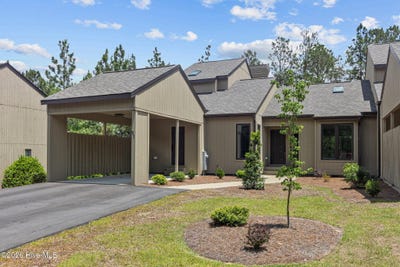 /international/us/21-lake-pinehurst-villas-road-pinehurst-nc-110104579966/