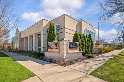 /international/us/519-main-street-st-joseph-mi-110107276613/
