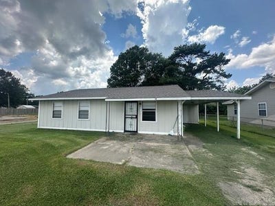 /international/us/512-brown-st-lonoke-ar-110100423439/