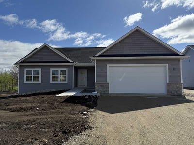 /international/us/504-ridge-court-orfordville-wi-110103435565/
