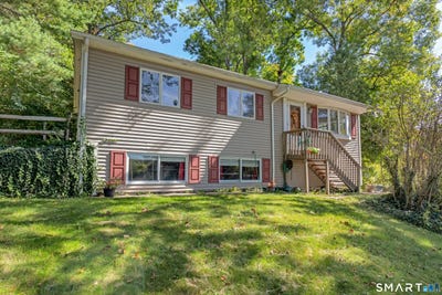 /international/us/126-luna-trail-southbury-ct-110110322656/