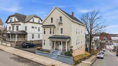 /international/us/550-june-st-fall-river-ma-110106698407/