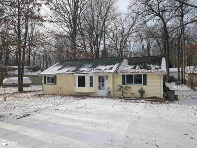 /international/us/710-lakeshore-drive-columbiaville-mi-110104306326/