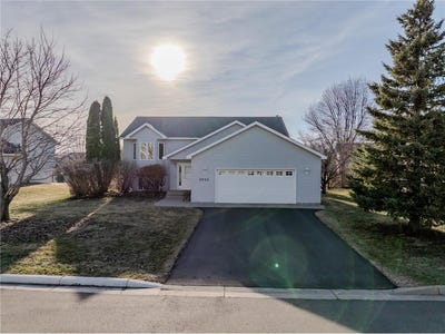 /international/us/1011-brook-court-sauk-rapids-mn-110106976841/