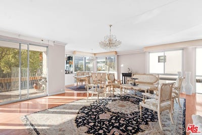 /international/us/320-n-maple-dr-beverly-hills-ca-110105355087/