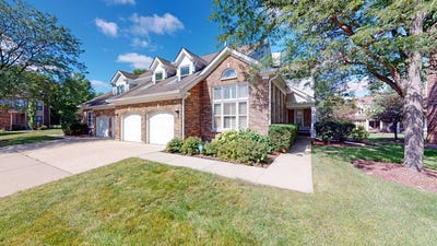 /international/us/105-willow-parkway-buffalo-grove-il-110108548484/