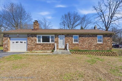 /international/us/84-orchard-drive-leeds-ny-110107264047/