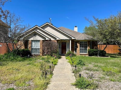/international/us/7217-montego-drive-rowlett-tx-110105753034/
