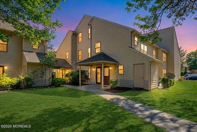 /international/us/402-daisy-court-jackson-nj-110106981956/