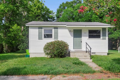 /international/us/304-n-b-street-bridgeton-nc-110107817921/