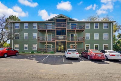 /international/us/3220-e-john-hinkle-place-bloomington-in-110102767671/