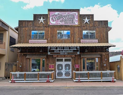 /international/us/111-n-main-street-fort-davis-tx-110103011753/