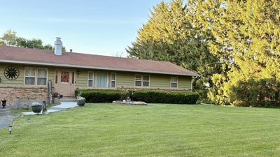 /international/us/55-dawn-avenue-plano-il-110108583427/