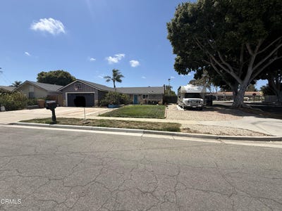 /international/us/10199-erie-street-ventura-ca-110108964295/