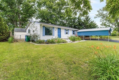 /international/us/590-agee-st-nw-christiansburg-va-110109027772/