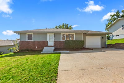/international/us/403-fairview-drive-glenwood-ia-110120511463/