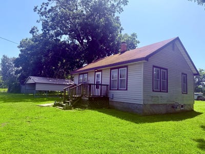 /international/us/204-s-macon-street-jerico-springs-mo-110108903269/