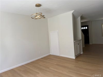 /international/us/4195-kingsley-montclair-ca-110109006558/
