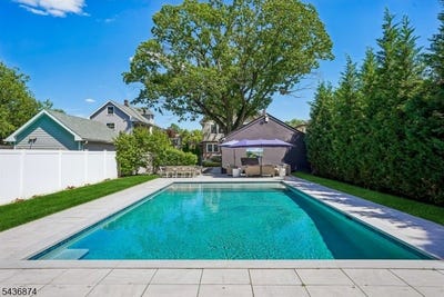 /international/us/424-1st-street-westfield-town-nj-110109028455/