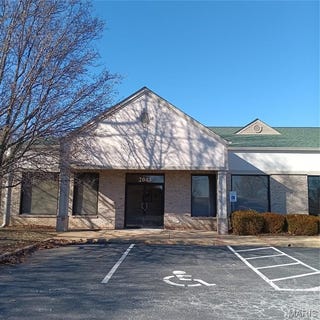 /international/us/2043-s-old-highway-94-st-charles-mo-110106057982/