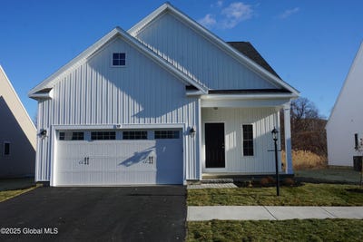 /international/us/59-nantucket-street-cohoes-ny-110108585183/