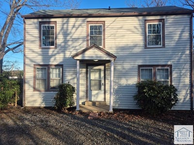 /international/us/12-blackfeather-trail-ridgeway-va-110104823669/