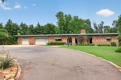 /international/us/310-n-noble-street-elk-city-ok-110109024843/