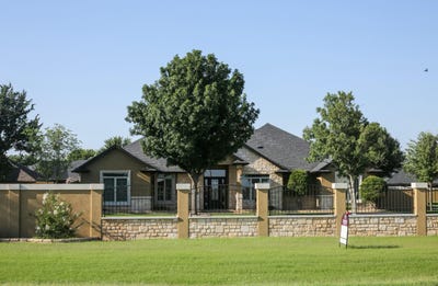 /international/us/1414-cactus-drive-levelland-tx-110097998706/